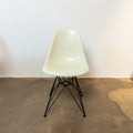 Eames Fiberglas Sidechair DSR Parchment