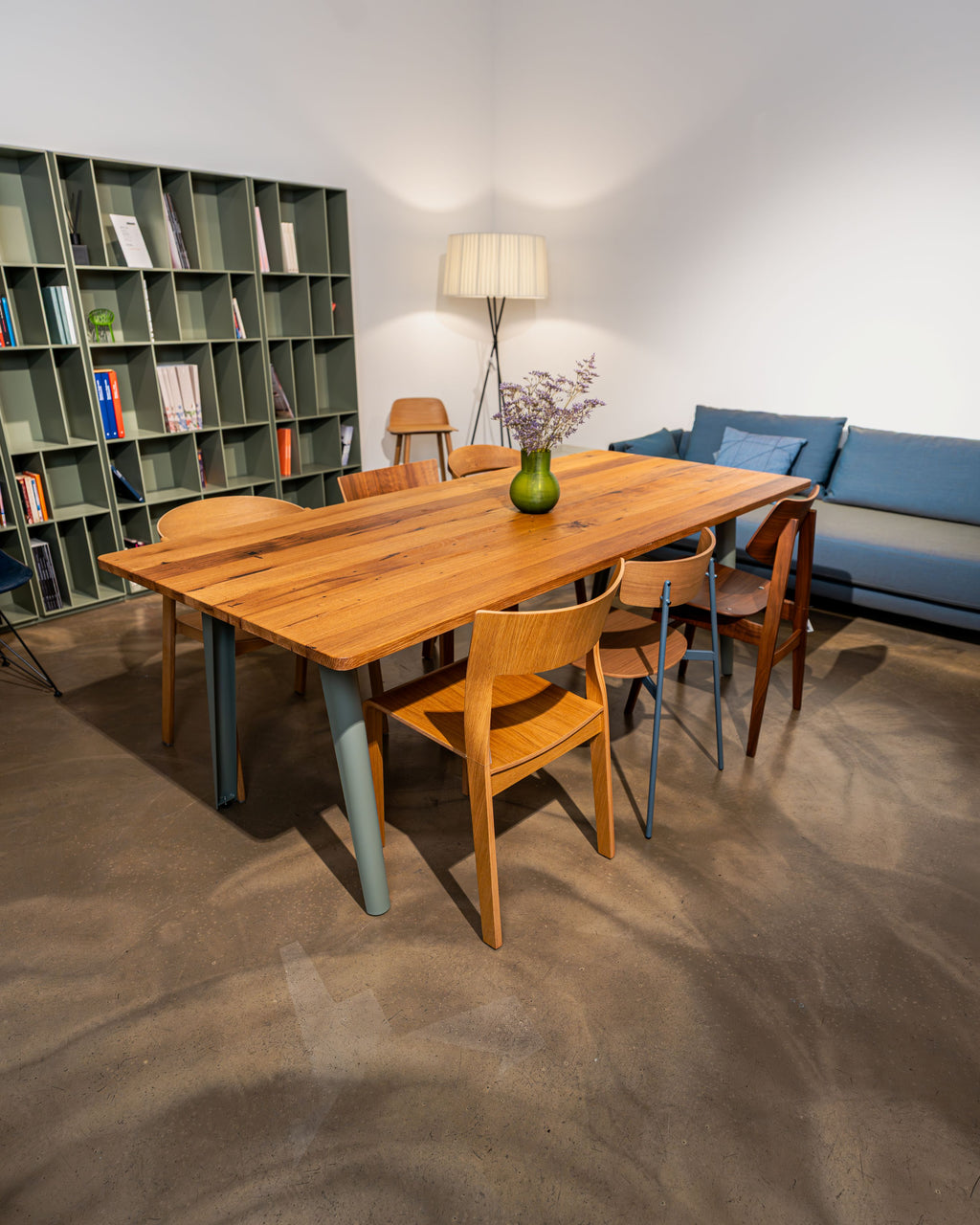 New Modern Tisch