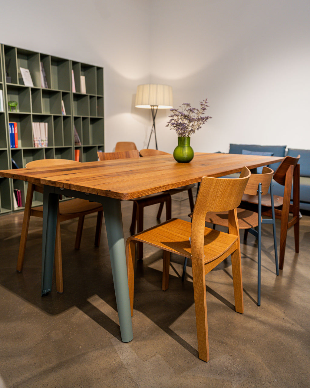 New Modern Tisch