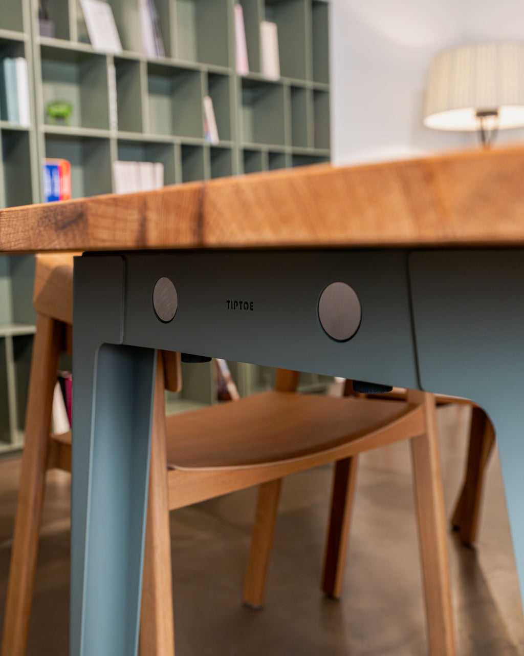 New Modern Tisch