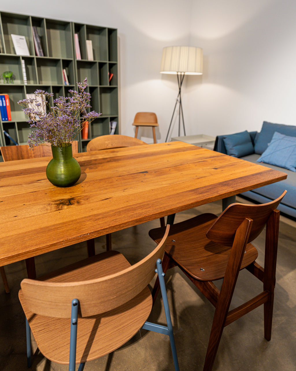New Modern Tisch