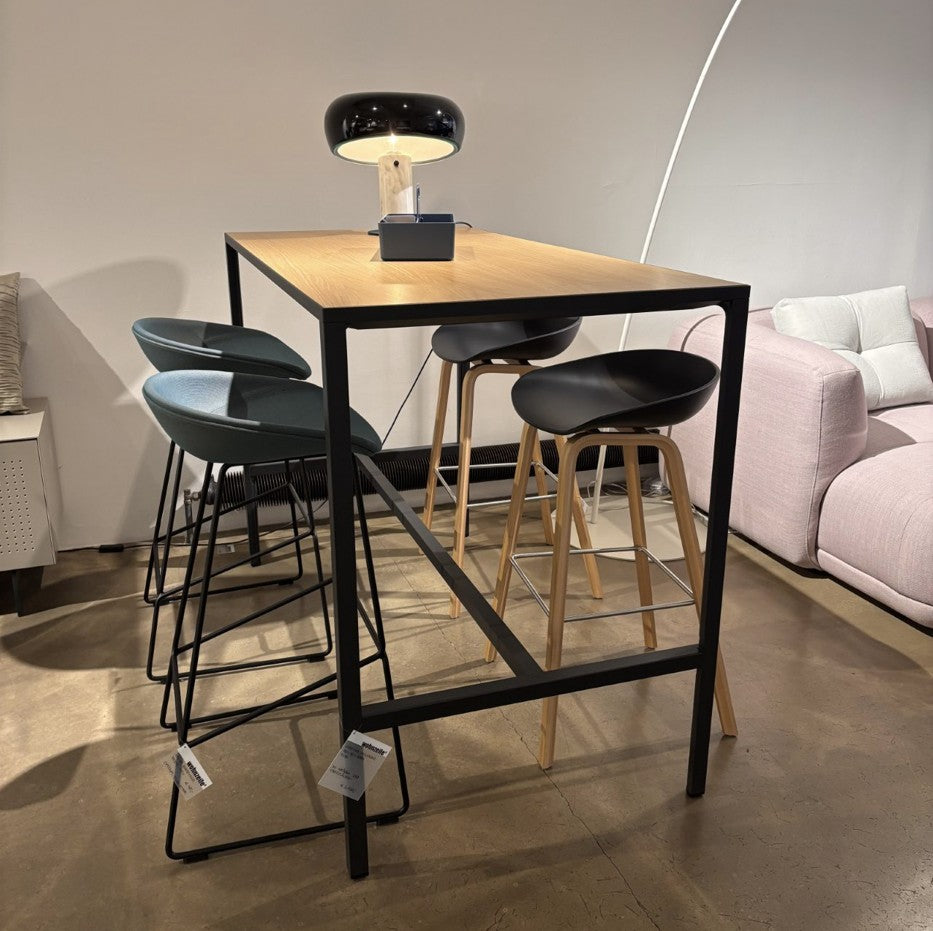 New Order Hochtisch high