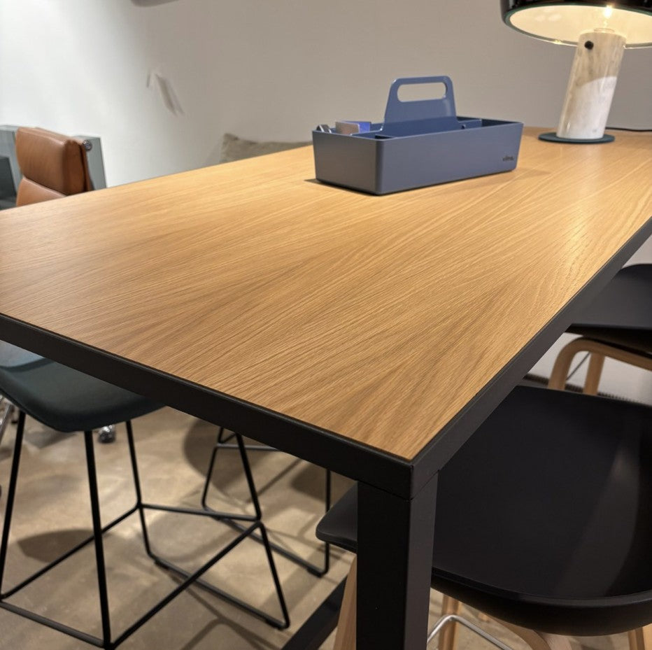 New Order Hochtisch high